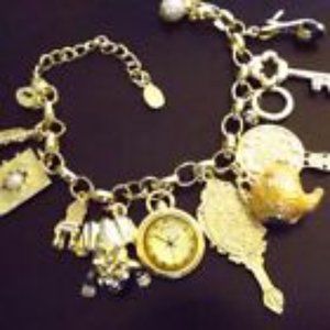 *NWOT* BEAUTY AND THE BEAST TEAPOT, FROG PRINCE, CLOCK CHARMS GOLDEN BRACELET 42